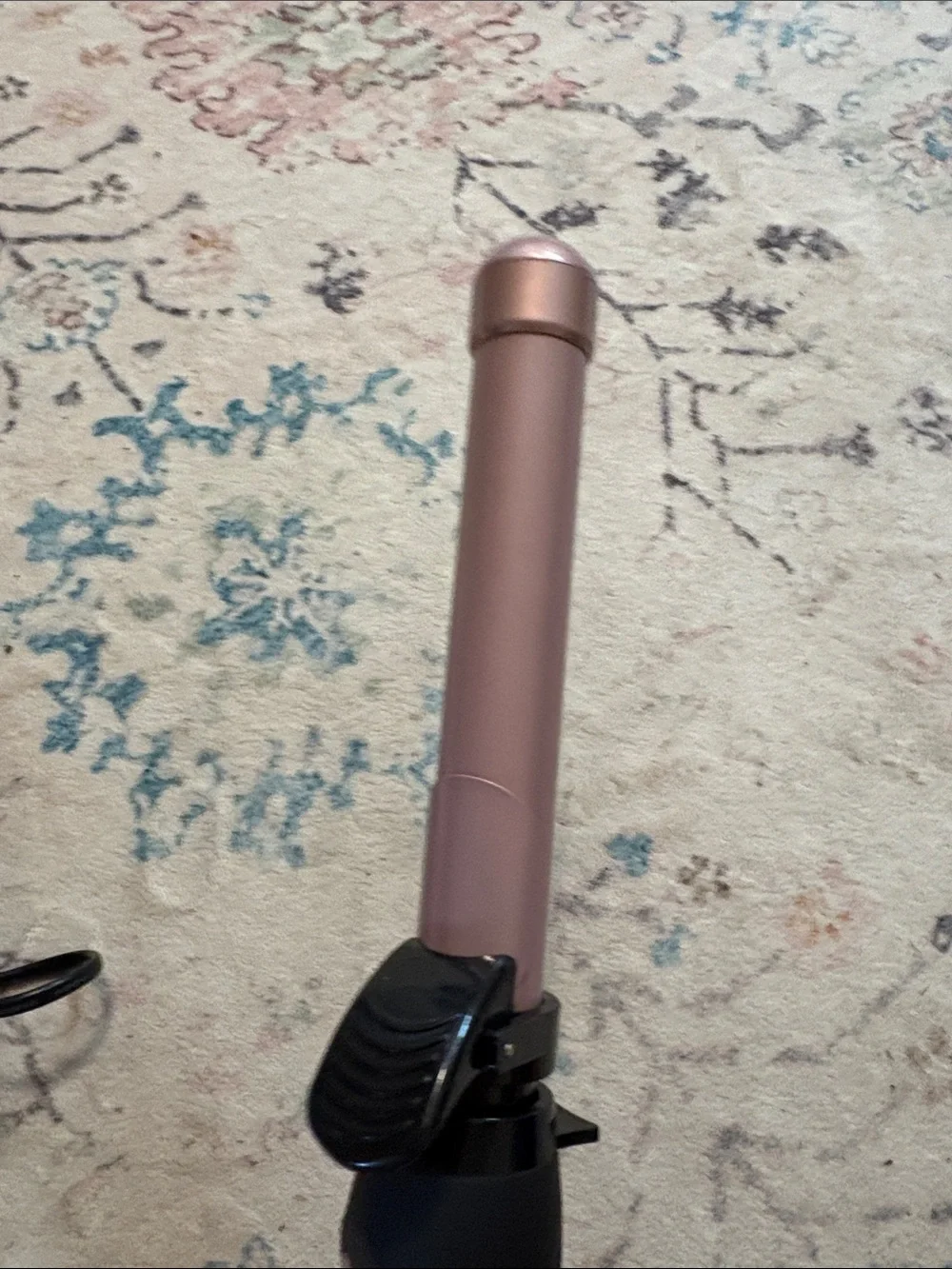 Beachwaver Co. B1 Rotating Curling Iron in the Midnight Rose color. Like NEW!